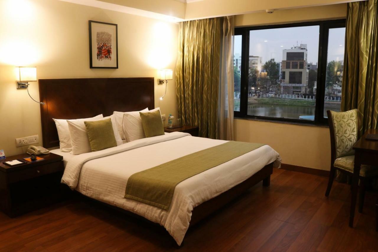 Le Lac Sarovar Portico- Ranchi Luaran gambar
